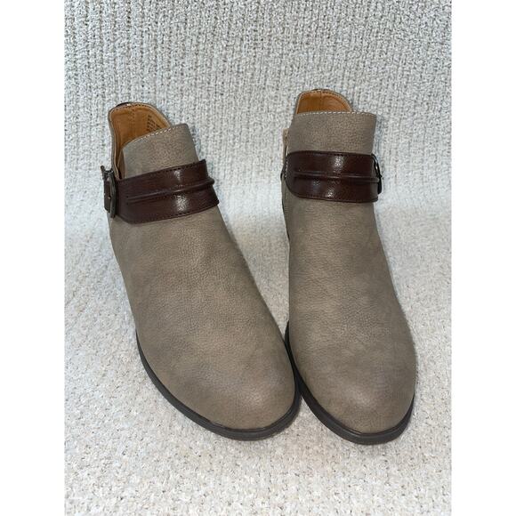 B.O.C. By Born Gemm Women's Beige Zip Up Buckle Bootie Womens Size 9M - Picture 9 of 11